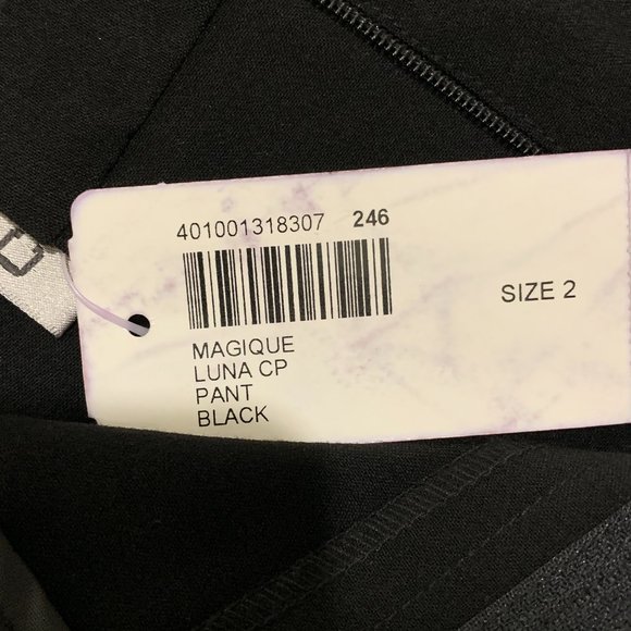 NWT CHICO's Black Magique Luna Cropped Pants - Picture 6 of 7